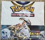 Pokémon Boosterbox Astral Radiance (36 packs), Ophalen of Verzenden, Nieuw, Boosterbox