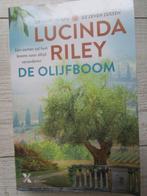 Boek  DE OLIJFBOOM  lucinda Riley, Boeken, Gelezen, Lucinda Riley, Ophalen of Verzenden, Nederland