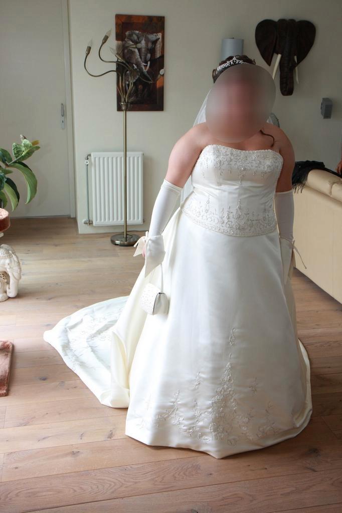 Prachtige bruidsjurk maat 46/52, Kleding | Dames, Trouwkleding en Trouwaccessoires, Zo goed als nieuw, Trouwjurk, Wit, Ophalen of Verzenden