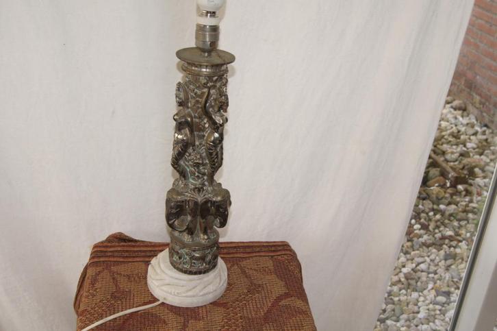 Lampen voet  ( Boeddhistische voorstelling., Antiek en Kunst, Antiek | Lampen, Verzenden