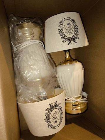 2x Lampen met kap  beschikbaar voor biedingen