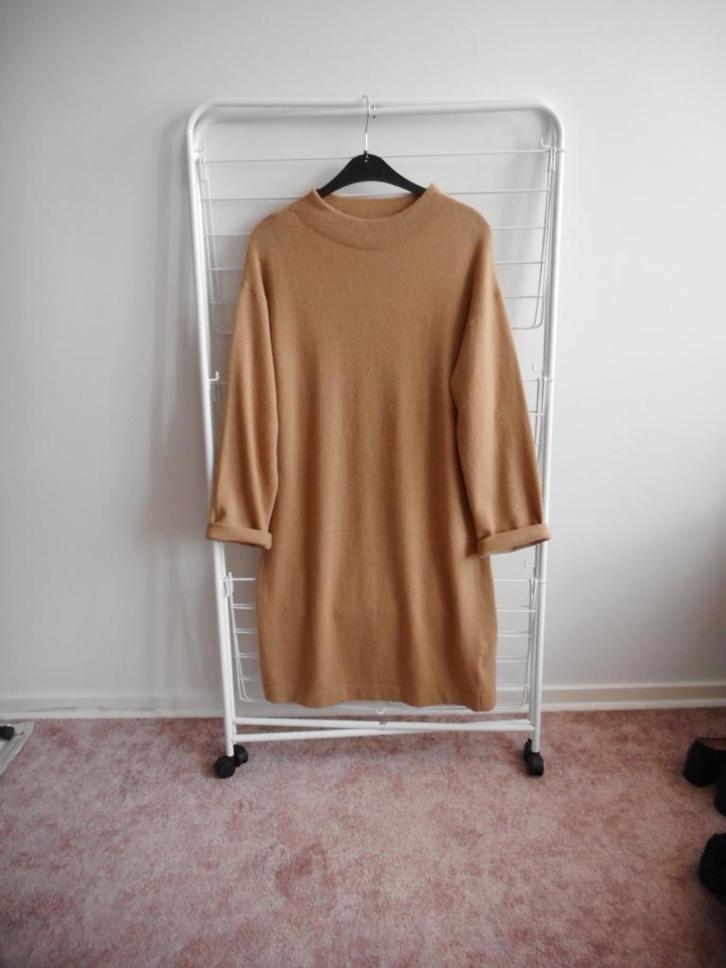 Purdey leuke fijngebreide jurkje maat M, Kleding | Dames, Jurken, Zo goed als nieuw, Maat 38/40 (M), Beige, Boven de knie, Ophalen of Verzenden
