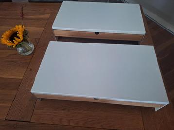 2x Ikea Monitor Standaard met Ladeblok Wit beschikbaar voor biedingen