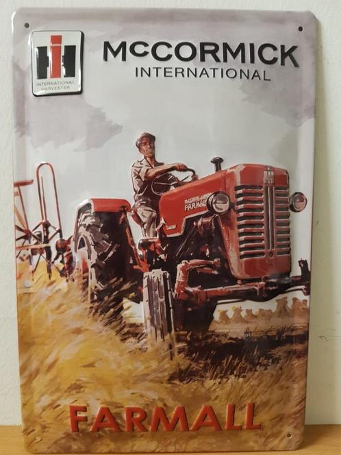 Mc Cormick Farmall tractor relief reclamebord van metaal, Verzamelen, Automerken, Motoren en Formule 1, Nieuw, Auto's, Ophalen of Verzenden