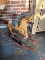 Antiek hobbelpaard ter decoratie, Ophalen