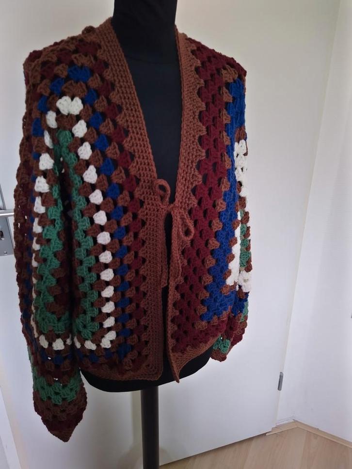 Handgehaakt Granny Square Vest - Maat M/L, Kleding | Dames, Truien en Vesten, Ophalen of Verzenden