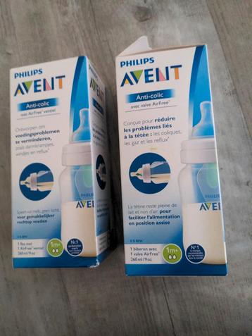 Set Philips Avent babyflessen van 260 en MAM fles van 320 ml beschikbaar voor biedingen