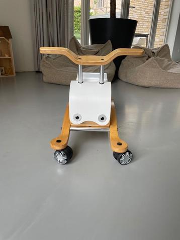 WISHBONE Mini Flip 3 in 1 beschikbaar voor biedingen