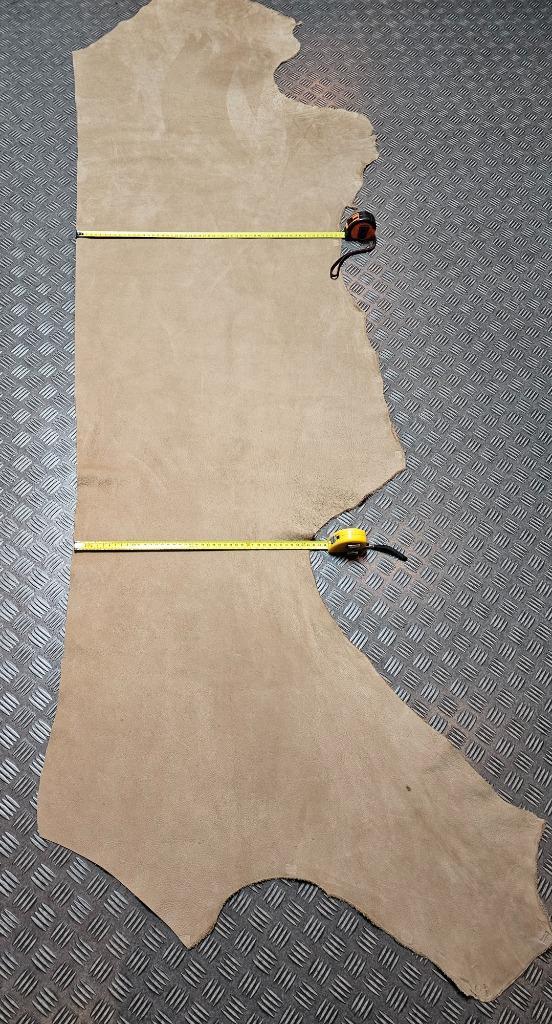 Rund - Leer Zeezand Nubuck(zie omschrijving!), Hobby en Vrije tijd, Stoffen en Lappen, Nieuw, Leer of Kunstleer, 30 tot 120 cm