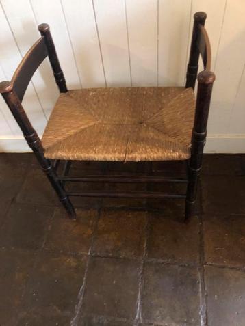 Antiek bankje krukje halbankje nostalgisch krukje beschikbaar voor biedingen