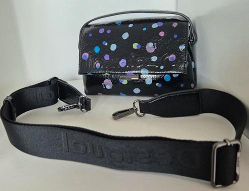 Desigual mini schoudertas, Sieraden, Tassen en Uiterlijk, Tassen | Schoudertassen, Zo goed als nieuw, Ophalen of Verzenden