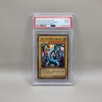 Yu-Gi-Oh! Blue-Eyes White Dragon LOB-E001 PSA 2 GOOD, Ophalen of Verzenden, Gebruikt, Losse kaart, Foil