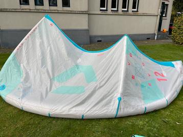 Duotone Evo 12m (2022) Kite - Top Conditie! beschikbaar voor biedingen