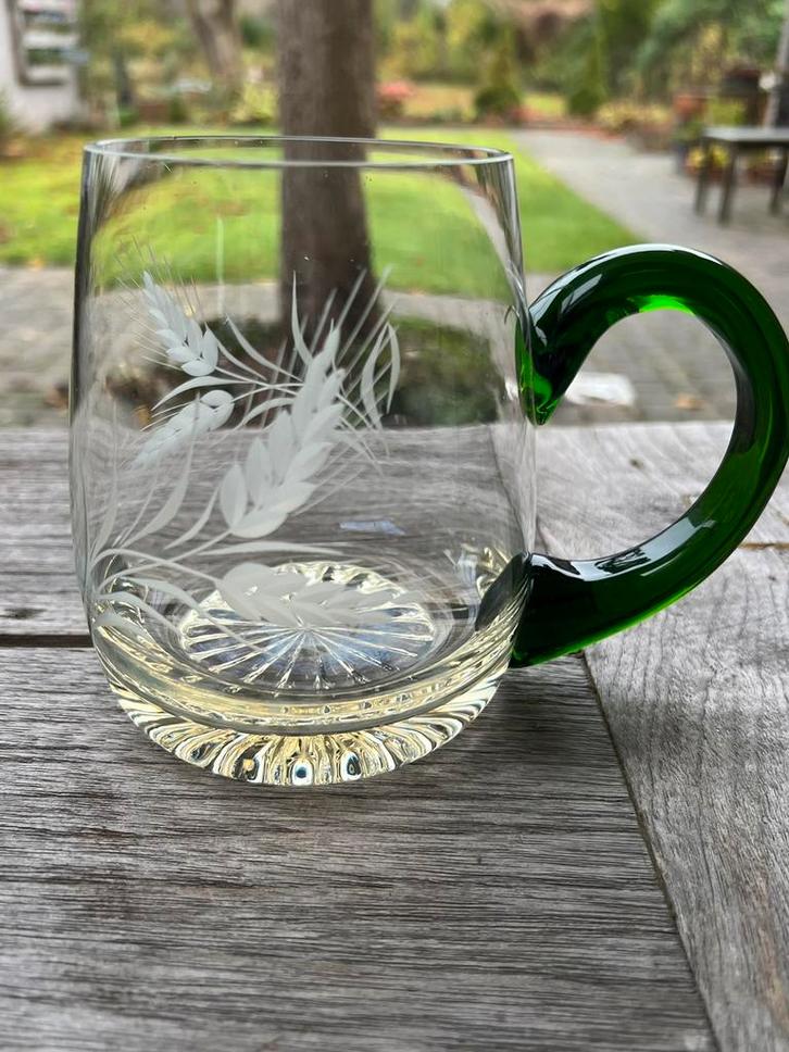 Vintage handgeblazen glazen mok/bierpul met groen handvat, Antiek en Kunst, Antiek | Glas en Kristal, Ophalen of Verzenden