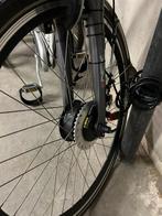 Zilverkleurige electrische driewieler fiets, Fietsen en Brommers, Overige merken, Ophalen of Verzenden, Zo goed als nieuw, 50 km per accu of meer