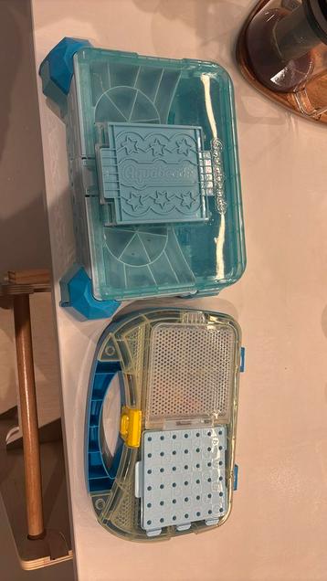 2 aquabeads koffers beschikbaar voor biedingen
