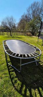 Mooi ovale trampoline te koop!, Ophalen, Zo goed als nieuw