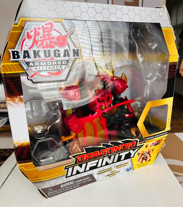 Bakugan Dragonoid Infinity incl. 7 Bakugans, kaarten+coins, Verzamelen, Transformers, Zo goed als nieuw, G1, Ophalen of Verzenden