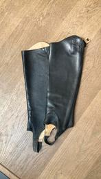 Zwarte leren Ariat chaps, Dieren en Toebehoren, Paardrijkleding, Schoeisel, Ophalen of Verzenden, Zo goed als nieuw