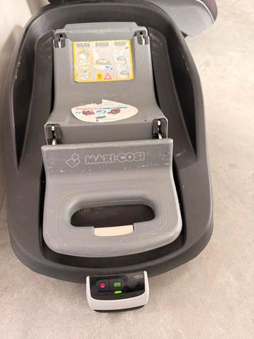 Maxi Cosi FamilyFix Isofix Base beschikbaar voor biedingen