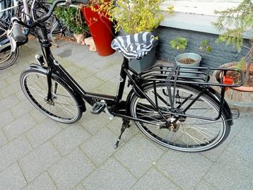 Mooie zwarte Batavus Delivery damesfiets. 3 Versnellingen. beschikbaar voor biedingen