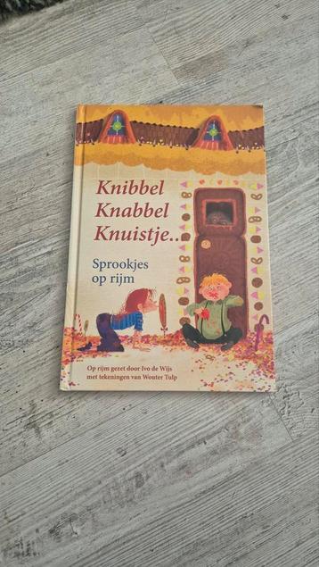 Knibbel knabbel knuistje... beschikbaar voor biedingen