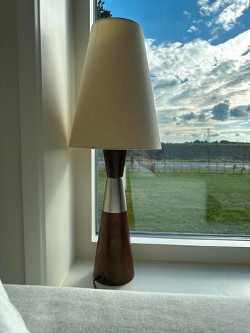 Vintage Houten Tafellamp beschikbaar voor biedingen
