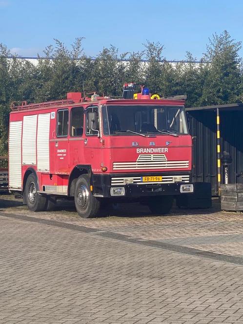 Authentieke DAF Brandweerwagen met originele uitrusting!, Auto's, Vrachtwagens, Particulier, DAF, Benzine, Handgeschakeld, Rood