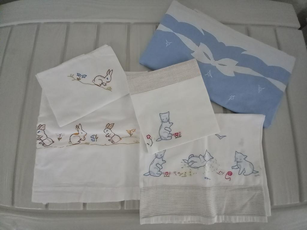 Vintage 2 leuke Baby lakensetjes +1 lakentje jaren 50., Verzenden, Gebruikt, Overige typen