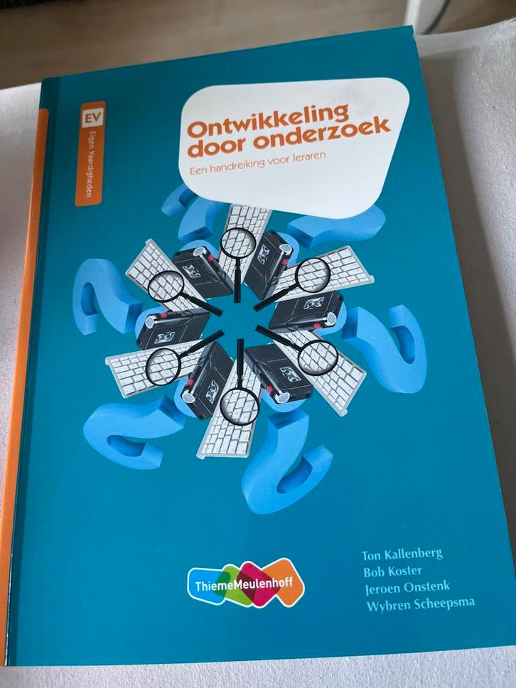 Ontwikkeling door onderzoek - leraren handleiding, Boeken, Studieboeken en Cursussen, Zo goed als nieuw, HBO, Alpha, Ophalen of Verzenden