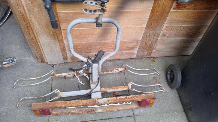 oude fietsendrager, Auto diversen, Fietsendragers, Gebruikt, Trekhaakdrager, 2 fietsen, Brede banden, Elektrische fiets, Ophalen
