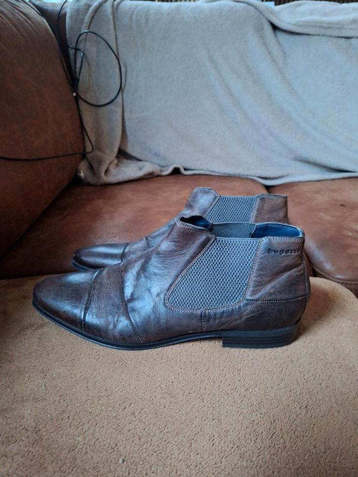 🎁 Bugatti heren Chelsea boots maat 43 + gratis Choizz, Kleding | Heren, Schoenen, Zo goed als nieuw, Boots, Bruin, Ophalen of Verzenden