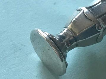 Zilveren zuiltje, miniatuur beschikbaar voor biedingen