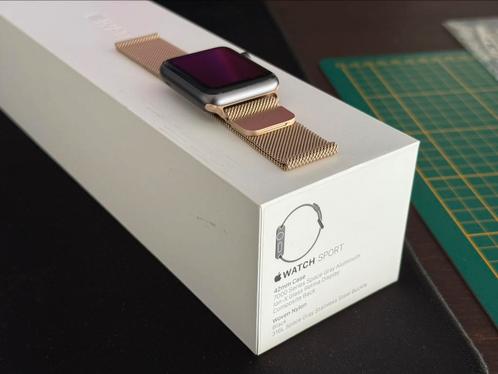 Apple Watch Sport 1st gen 42mm + Goudkleurig Milaneese loop, Sieraden, Tassen en Uiterlijk, Smartwatches, Gebruikt, iOS, Zwart