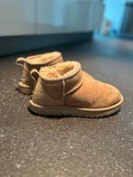 UGG Mini Laarsjes Maat 37, Kleding | Dames, Schoenen, UGG, Overige kleuren, Ophalen of Verzenden, Zo goed als nieuw