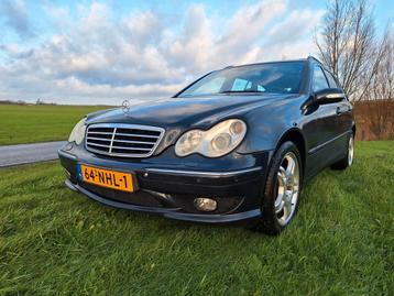 Mercedes-Benz C-Klasse 1.8 C200 Kompr Combi AUT 2004 Zwart beschikbaar voor biedingen