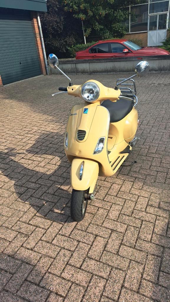 Vespa lx vanille 50cc 4takt project, Fietsen en Brommers, Scooters | Vespa, Gebruikt, Vespa LX, Maximaal 25 km/u, Benzine, Ophalen