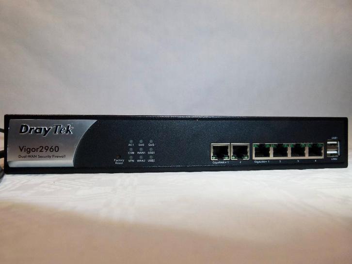 router Dray Tec  vigor 2960, Computers en Software, Routers en Modems, Zo goed als nieuw, Router, Ophalen of Verzenden