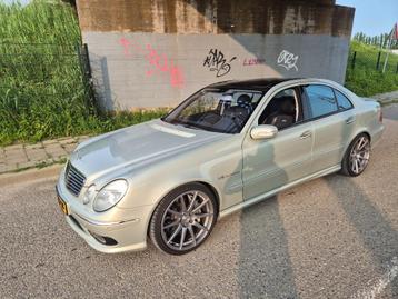 Mercedes-Benz E-Klasse 5.4 E55 AMG Sedan AUT 2003 Grijs beschikbaar voor biedingen