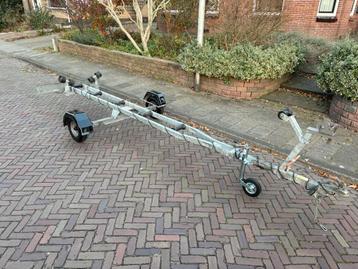 Boot trailer kanteltrailer  aanhanger motorboot 4,60 M. beschikbaar voor biedingen