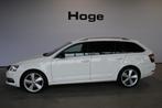 Skoda Octavia Combi 1.0 TSI Greentech Style Business Automaa, Auto's, Skoda, Traction-control, Met garantie (alle), Wit, Origineel Nederlands
