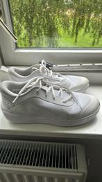 Nike sneakers maat 38 voor bij schoolgym, Ophalen of Verzenden, Zo goed als nieuw, Hardloopschoenen, Nike