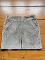 Mango leren rok met rits – taupe – maat XS, Kleding | Dames, Rokken, Mango, Bruin, Ophalen of Verzenden, Zo goed als nieuw