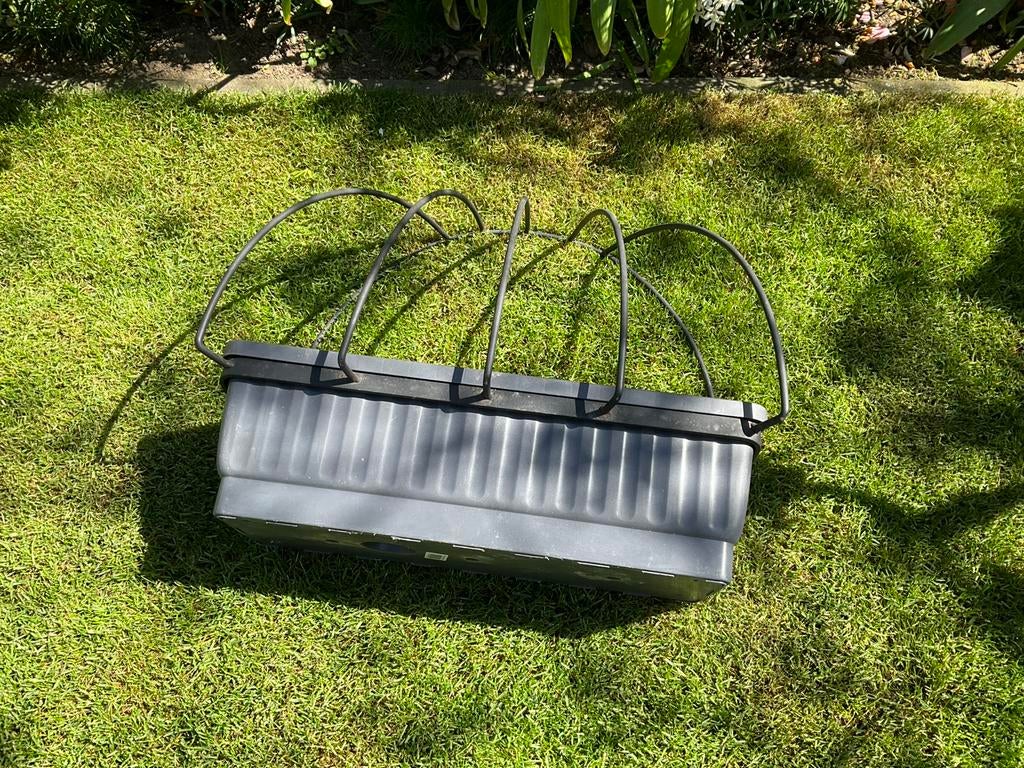 Bloembak met waterreservoir en ophangsysteem, Tuin en Terras, Bloembakken en Plantenbakken, Kunststof, Gebruikt, Minder dan 30 cm