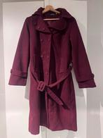Bordeaux lange jas met ceintuur, Kleding | Dames, Jassen | Winter, Ophalen of Verzenden, Gedragen, Maat 38/40 (M), Rood