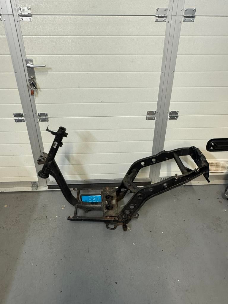 Zip type 3 frame met kenteken, Ophalen of Verzenden, Zo goed als nieuw, Tweetakt, Piaggio