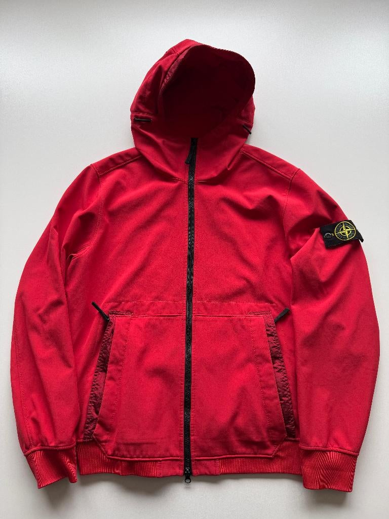 Stone island Soft shell jas nylon rood L, Kleding | Heren, Jassen | Zomer, Zo goed als nieuw, Maat 52/54 (L), Rood, Ophalen of Verzenden