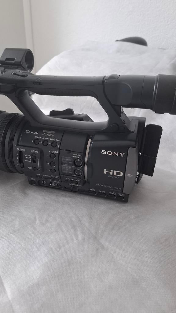Sony HDR-AX2000 hd videocamera, Audio, Tv en Foto, Videocamera's Digitaal, Full HD, 20x of meer, Ophalen of Verzenden, Zo goed als nieuw