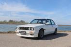 BMW 3 serie E30 318is, 1025 kg, 4 cilinders, 1796 cc, Wit