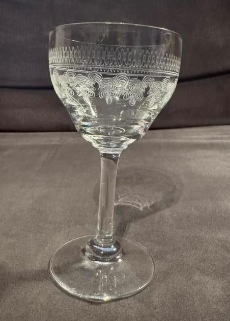 Mooi (borrel)glas met geëtst motief, Ophalen of Verzenden, Zo goed als nieuw, Borrel- of Shotglas